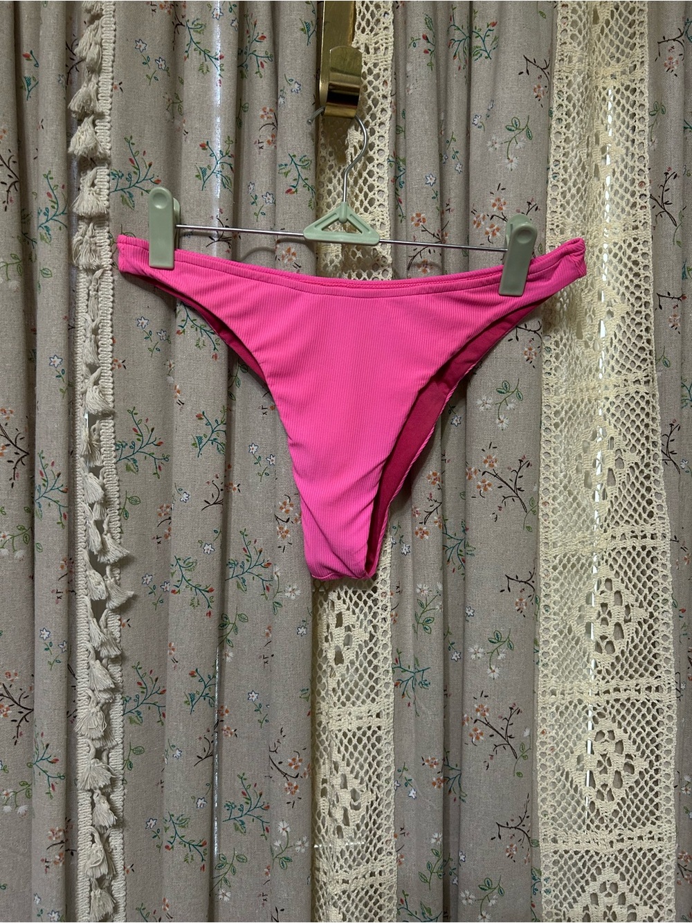 Superdown Ribbed Hot Pink High Cut Bikini Bottoms – Size Medium – EUC